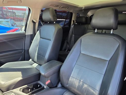 Used 2020 Volkswagen Tiguan SE w/ Panoramic Sunroof Package FWD image 22