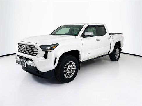 Used 2024 Toyota Tacoma Limited w/ Limited Package (LT) image 1
