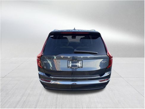 New 2026 Volvo XC90 B6 Plus w/ Protection Package Premier image 5