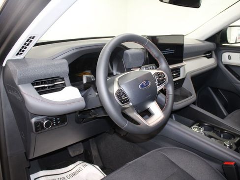 New 2026 Ford Explorer Active image 22