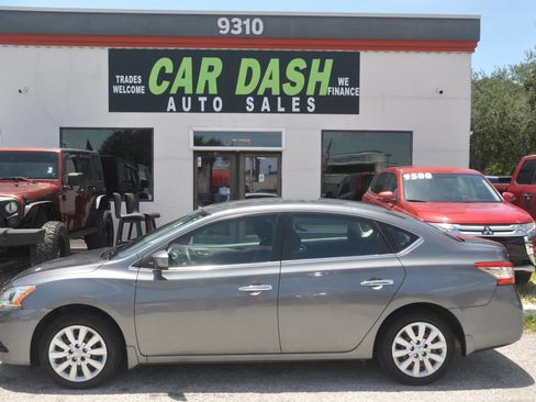 Used 2015 Nissan Sentra SV FWD image 5