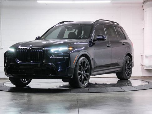 Certified 2023 BMW X7 xDrive40i w/ M Sport Package AWD/4WD image 3