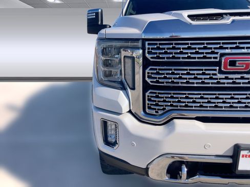 Used 2020 GMC Sierra 2500 Denali w/ Denali Ultimate Package image 10