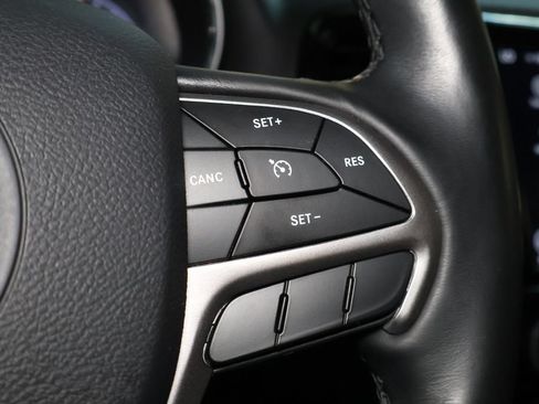 Used 2019 Jeep Grand Cherokee Limited AWD/4WD image 20