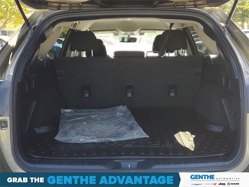 Used 2022 Subaru Outback Premium image 27