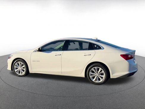 Used 2023 Chevrolet Malibu LT w/ Driver Confidence Package image 9