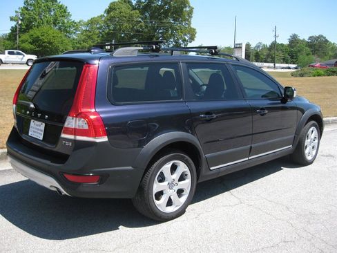 Used 2016 Volvo XC70 T5 Premier w/ Proximity Package image 7