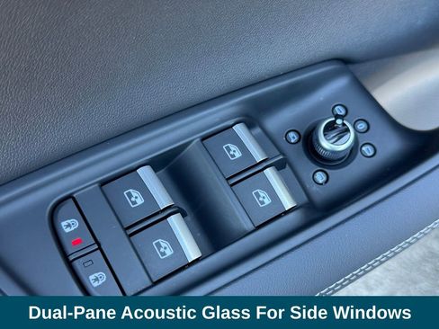 Used 2025 Audi Q7 3.0T Premium Plus image 16