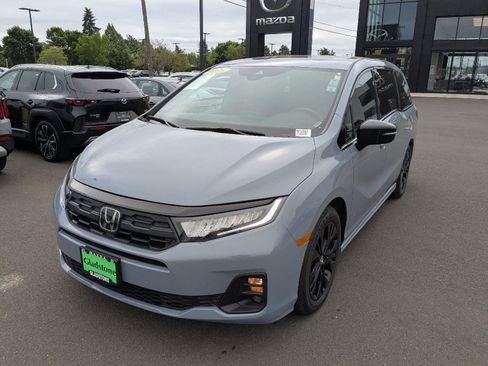 Used 2025 Honda Odyssey Sport-L image 2