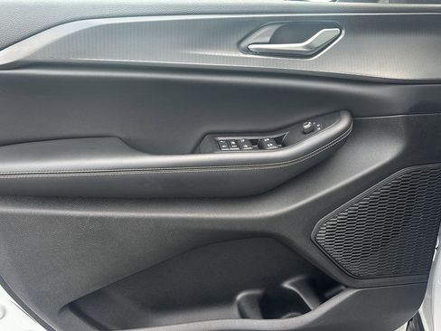 Used 2023 Jeep Grand Cherokee L Laredo w/ Luxury Tech Group I image 4