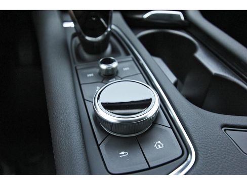 New 2025 Cadillac XT5 Luxury image 20