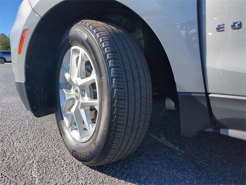 Used 2024 Chevrolet Equinox LT image 37