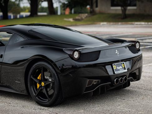 Used 2012 Ferrari 458 Italia Coupe RWD image 25