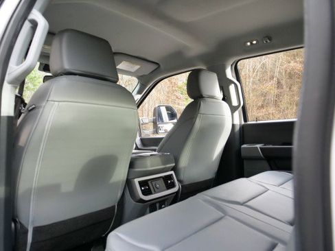 Used 2023 Ford F450 XLT w/ XLT Value Package image 29