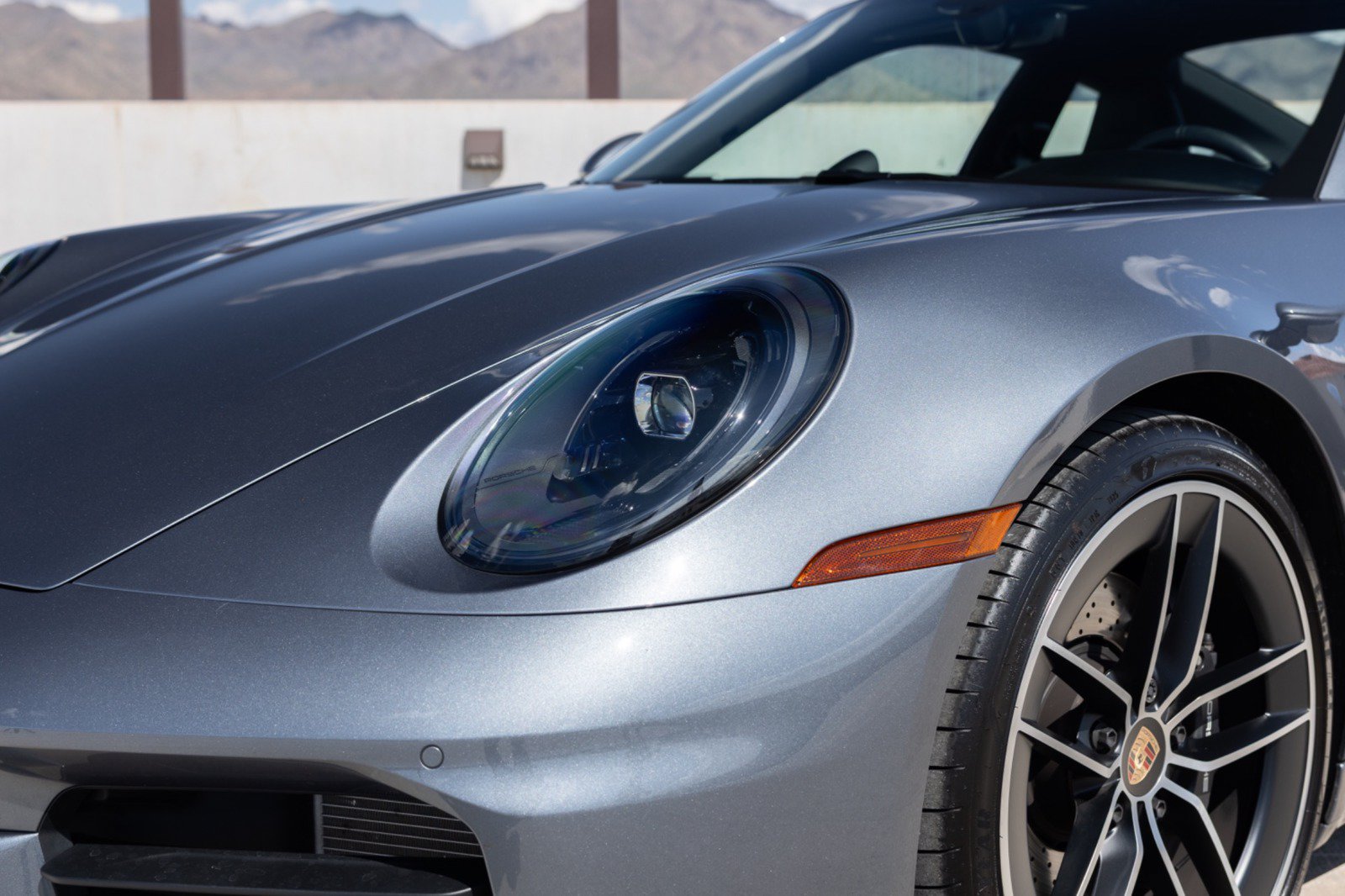 Used 2025 Porsche 911 Carrera T RWD image 18