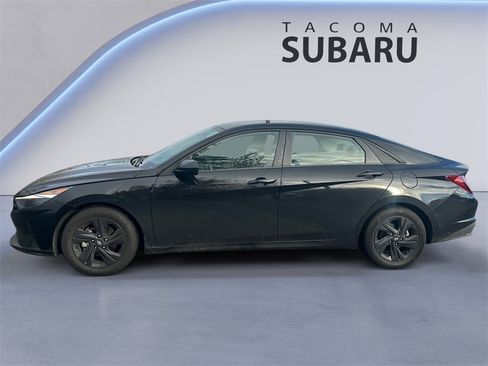 Used 2022 Hyundai Elantra SEL w/ Convenience Package image 2