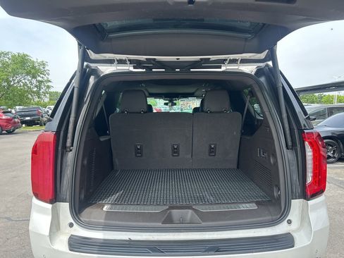 Used 2021 GMC Yukon XL Denali AWD/4WD image 13