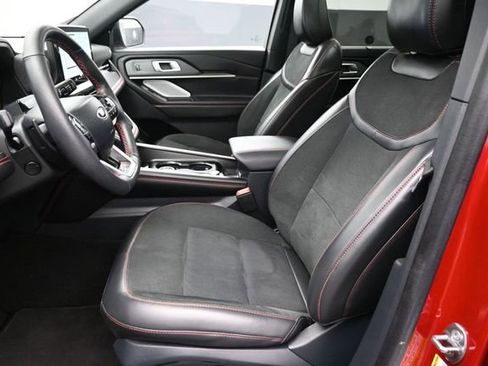 Certified 2025 Ford Explorer ST AWD/4WD image 27