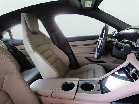New 2025 Porsche Taycan image 10