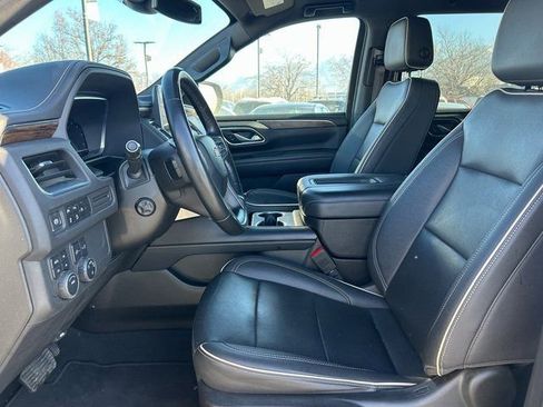 Used 2023 Chevrolet Suburban Premier image 21