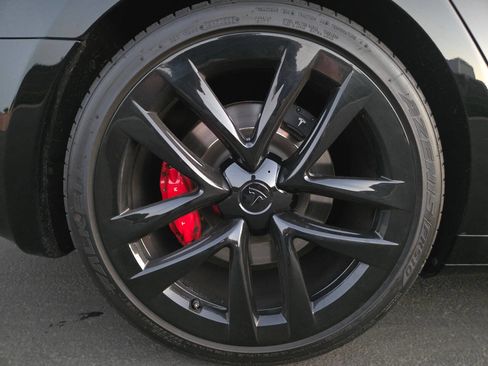Used 2019 Tesla Model S Performance image 16