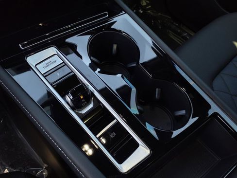 New 2025 Volkswagen Atlas Cross Sport SEL Premium R-Line image 18