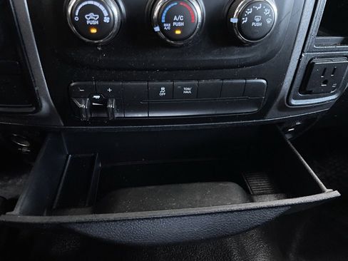 Used 2018 RAM 1500 4x4 Crew Cab w/ Protection Group image 25