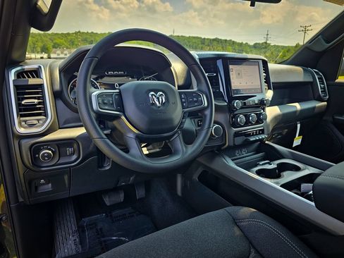 New 2026 RAM 1500 Express AWD/4WD image 14