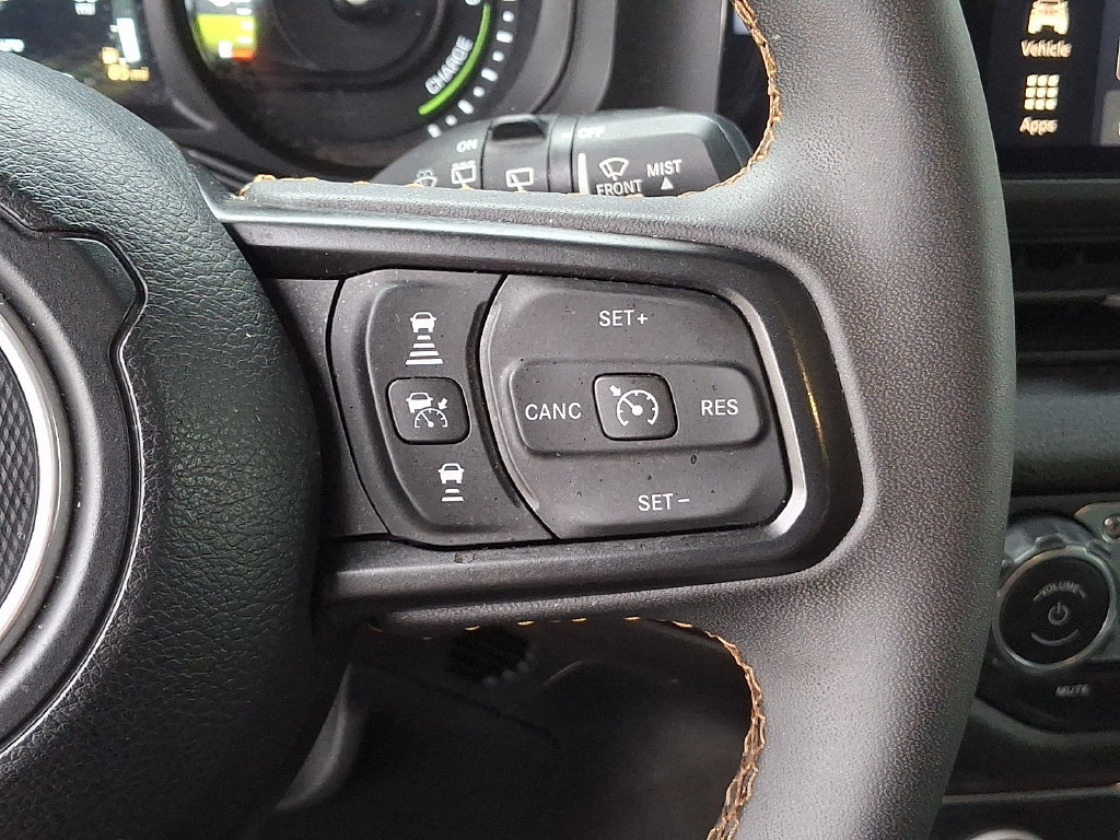Used 2024 Jeep Wrangler Unlimited w/ Convenience Group AWD/4WD image 22