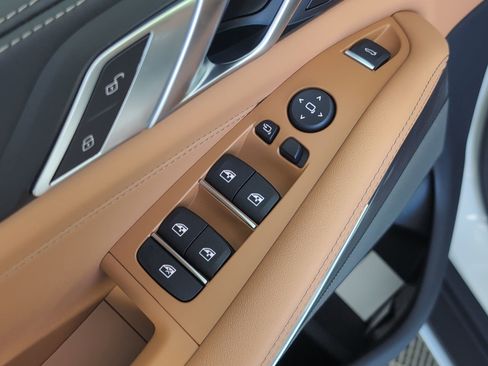 Used 2026 BMW X5 sDrive40i w/ Premium Package image 22