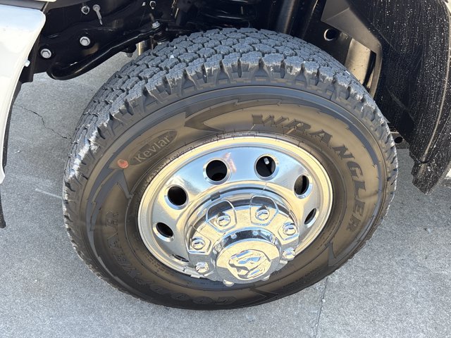 New 2026 RAM 3500 Laramie AWD/4WD image 10