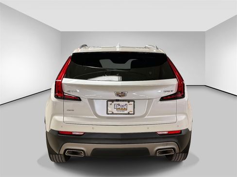 Used 2023 Cadillac XT4 Premium Luxury image 4