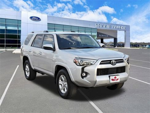 Used 2023 Toyota 4Runner SR5 image 6