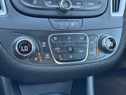 Used 2024 Chevrolet Malibu LT FWD image 10