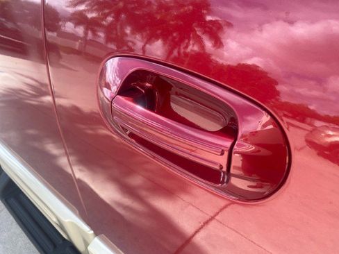 Used 2006 Ford Expedition Eddie Bauer image 92