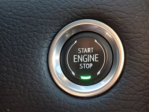 Certified 2023 GMC Yukon XL Denali image 24