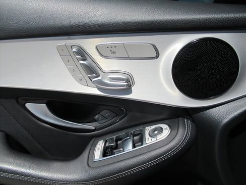 Used 2022 Mercedes-Benz GLC 300 4MATIC image 19