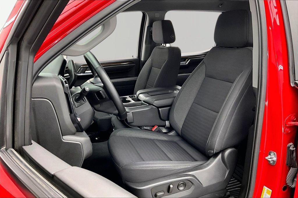 Used 2023 Chevrolet Silverado 1500 LT AWD/4WD image 26