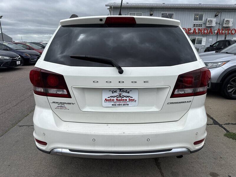 Used 2020 Dodge Journey Crossroad FWD image 6