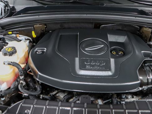 Used 2022 Jeep Grand Cherokee L Summit w/ Advanced Protech Group IV image 34