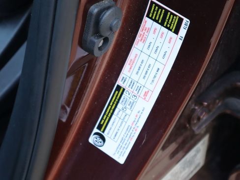 Used 2025 Nissan Sentra SV FWD image 28