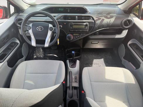 Used 2012 Toyota Prius C One image 10
