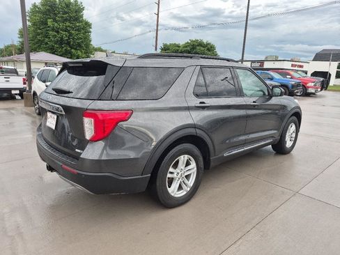 Used 2020 Ford Explorer XLT w/ Equipment Group 202A AWD/4WD image 6