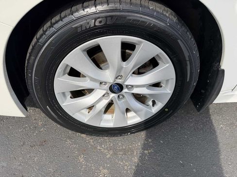 Used 2015 Subaru Legacy 2.5i Premium AWD/4WD image 8
