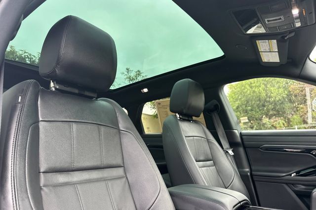 Certified 2023 Land Rover Range Rover Evoque R-Dynamic SE AWD/4WD image 16