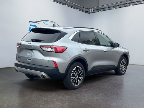 Used 2022 Ford Escape SE w/ Convenience Package image 3