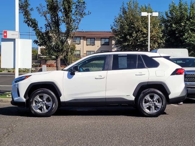 Certified 2025 Toyota RAV4 LE AWD/4WD image 9