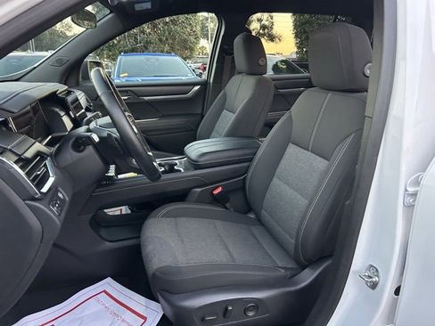 Certified 2025 GMC Acadia Elevation image 14