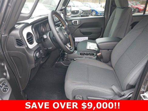 New 2025 Jeep Gladiator Sport image 15