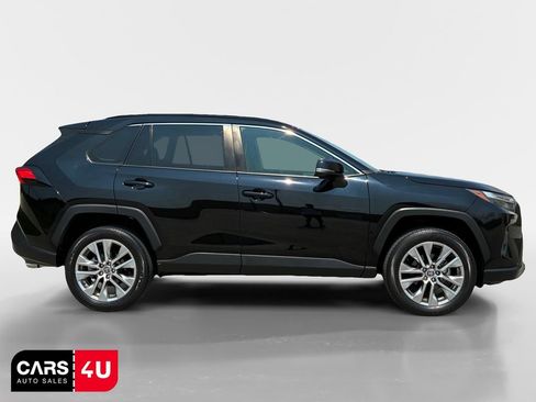 Used 2023 Toyota RAV4 XLE Premium FWD image 8